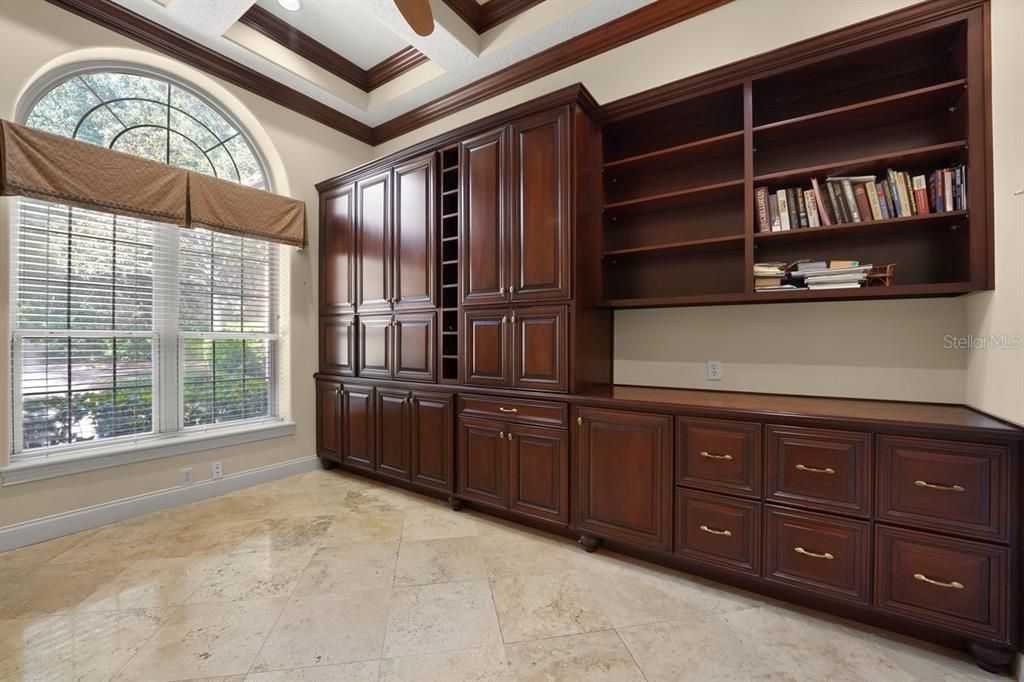 For Sale: $1,050,000 (3 beds, 4 baths, 3169 Square Feet)