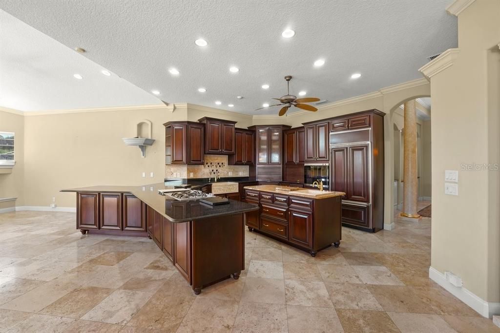 For Sale: $1,050,000 (3 beds, 4 baths, 3169 Square Feet)
