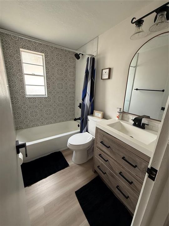 For Sale: $435,000 (3 beds, 2 baths, 1186 Square Feet)