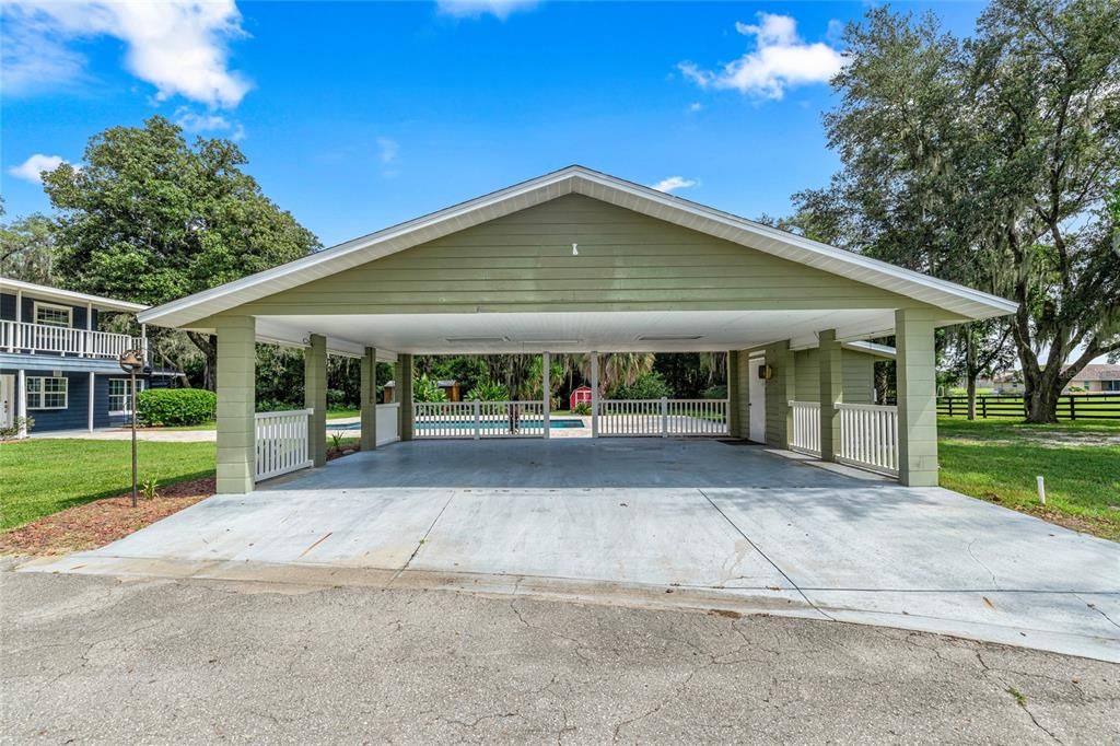 For Sale: $1,250,000 (6 beds, 4 baths, 3721 Square Feet)