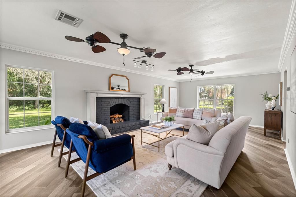 For Sale: $1,250,000 (6 beds, 4 baths, 3721 Square Feet)