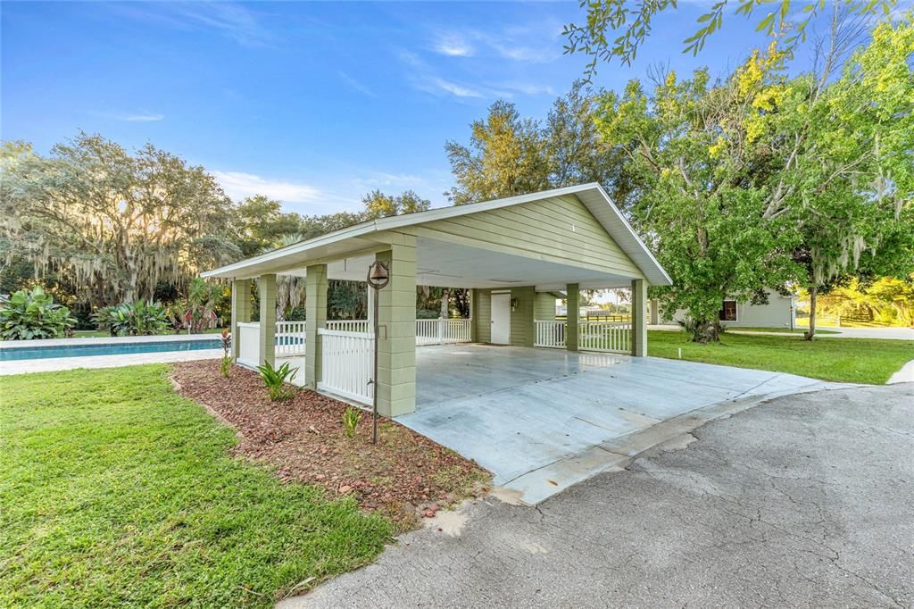 For Sale: $1,250,000 (6 beds, 4 baths, 3721 Square Feet)