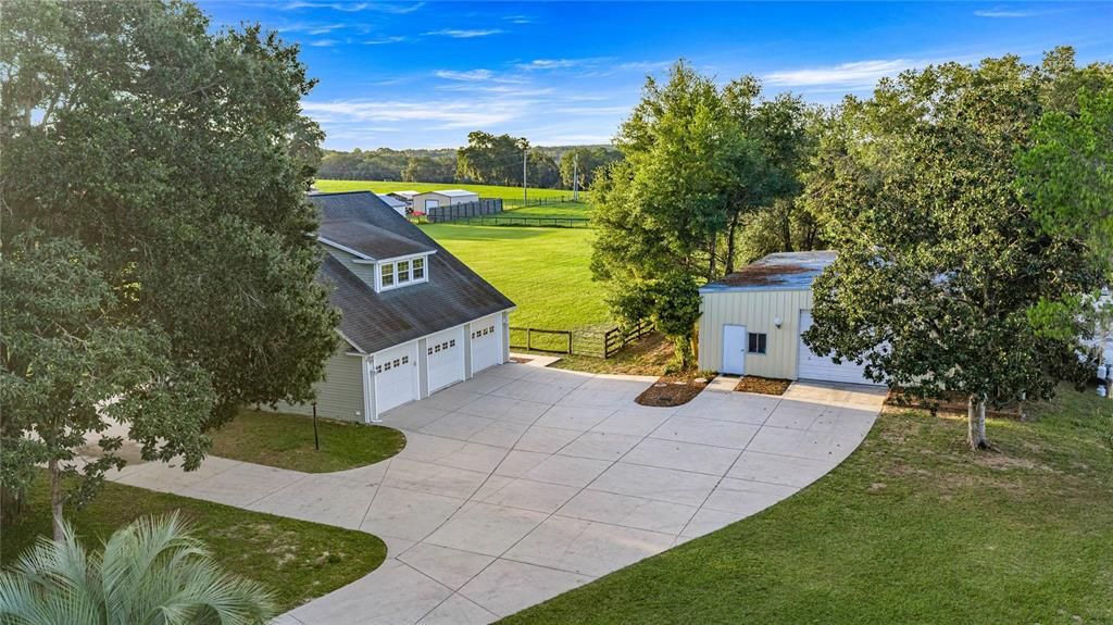 For Sale: $1,250,000 (6 beds, 4 baths, 3721 Square Feet)