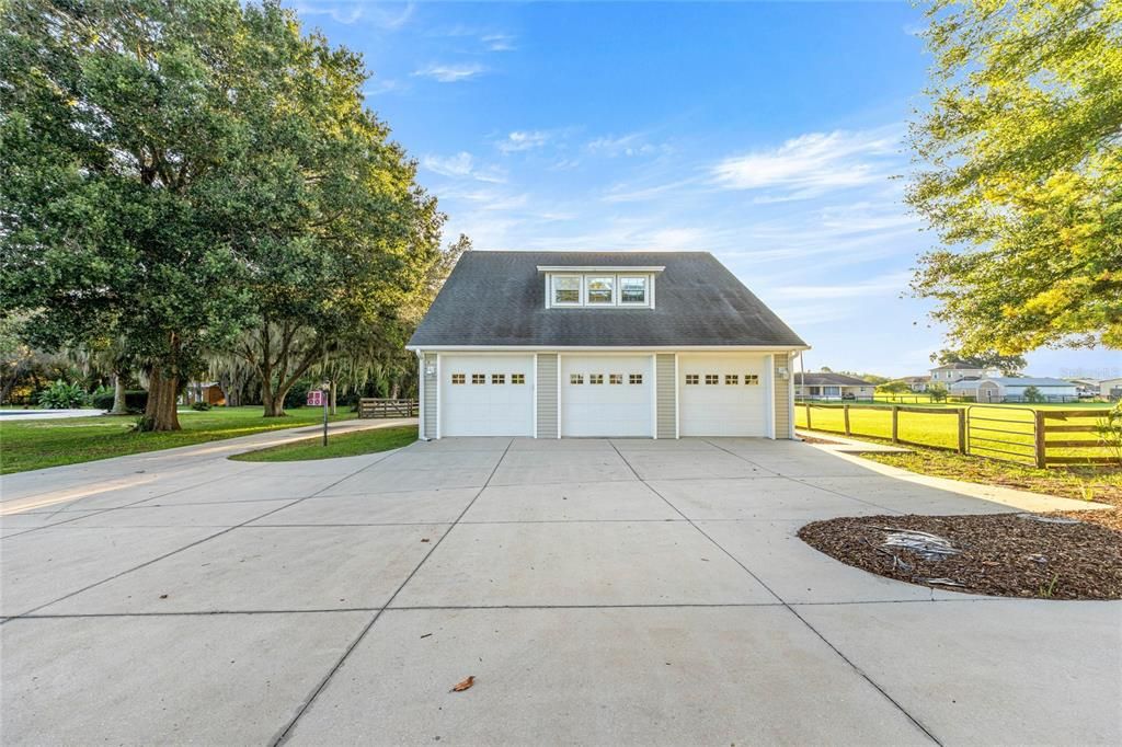 For Sale: $1,250,000 (6 beds, 4 baths, 3721 Square Feet)
