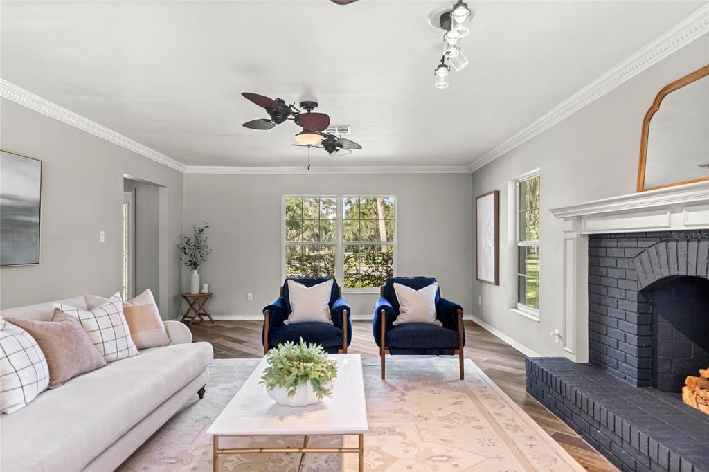 For Sale: $1,250,000 (6 beds, 4 baths, 3721 Square Feet)