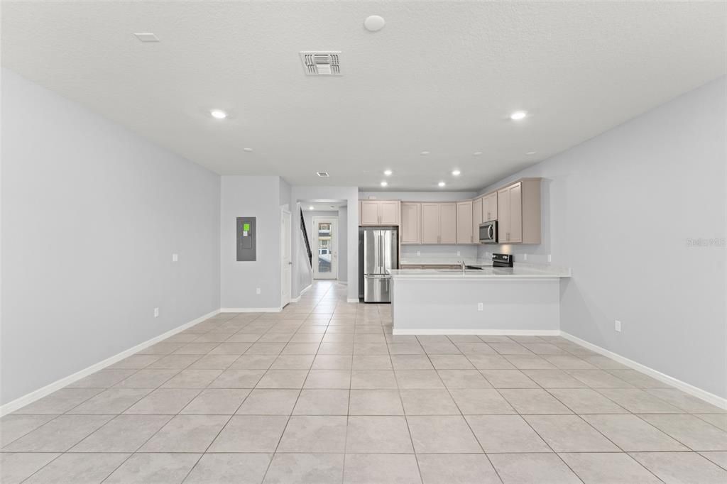 For Rent: $3,000 (4 beds, 3 baths, 1809 Square Feet)