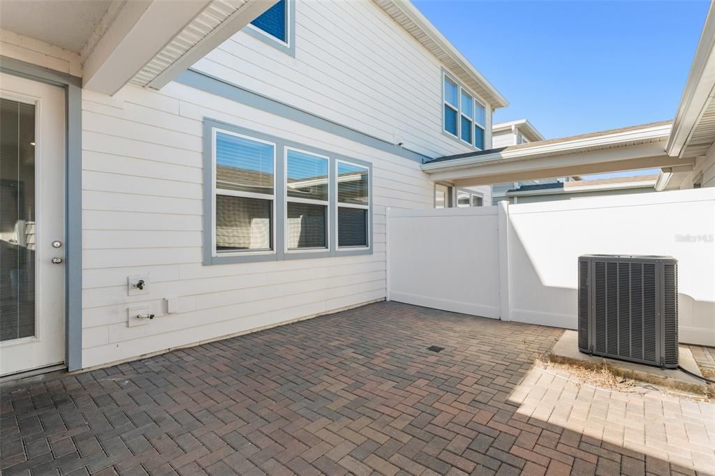 For Rent: $3,000 (4 beds, 3 baths, 1809 Square Feet)