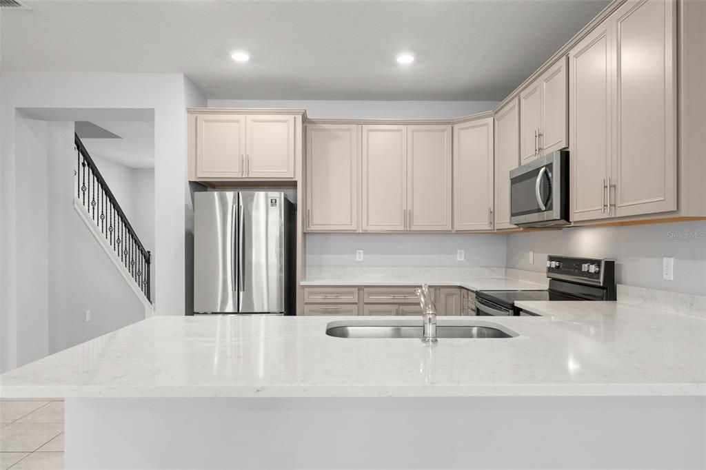 For Rent: $3,000 (4 beds, 3 baths, 1809 Square Feet)