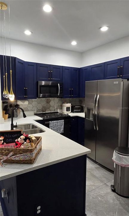 En Venta: $295,000 (3 camas, 2 baños, 1182 Pies cuadrados)