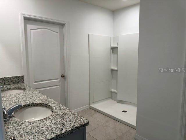 En Renta: $2,800 (5 camas, 3 baños, 2696 Pies cuadrados)