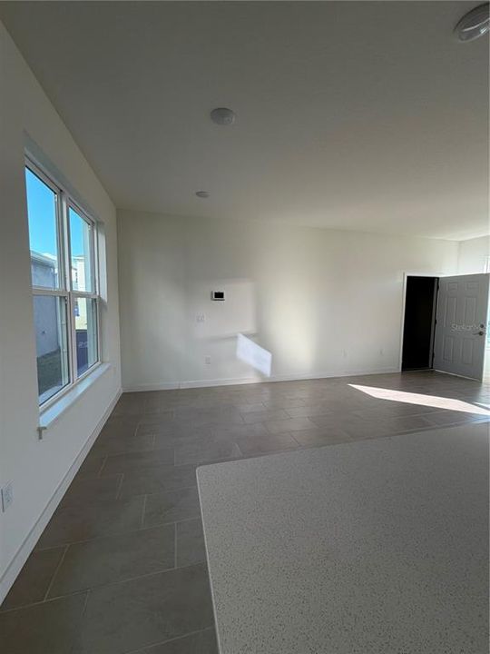 For Rent: $3,200 (4 beds, 3 baths, 2059 Square Feet)