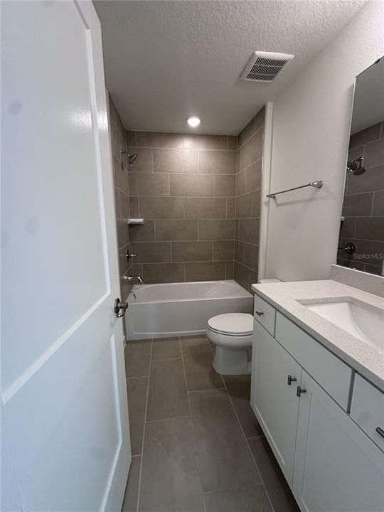For Rent: $3,200 (4 beds, 3 baths, 2059 Square Feet)