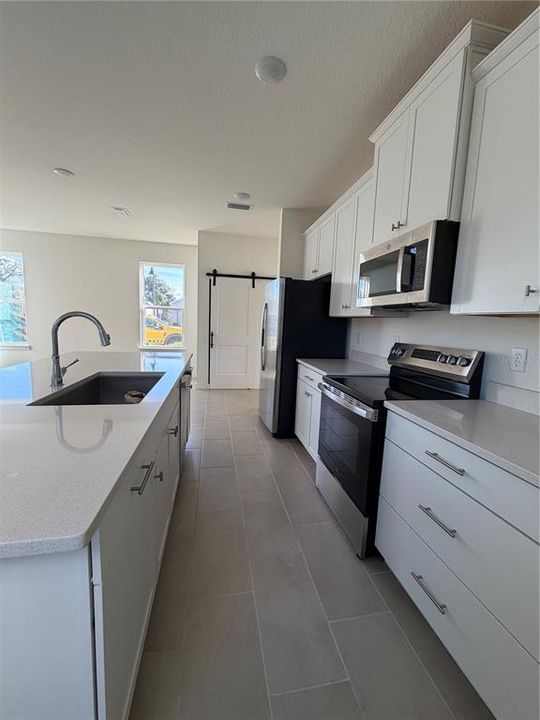 For Rent: $3,200 (4 beds, 3 baths, 2059 Square Feet)