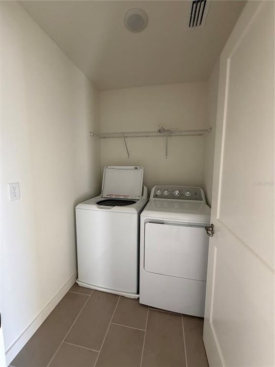 For Rent: $3,200 (4 beds, 3 baths, 2059 Square Feet)
