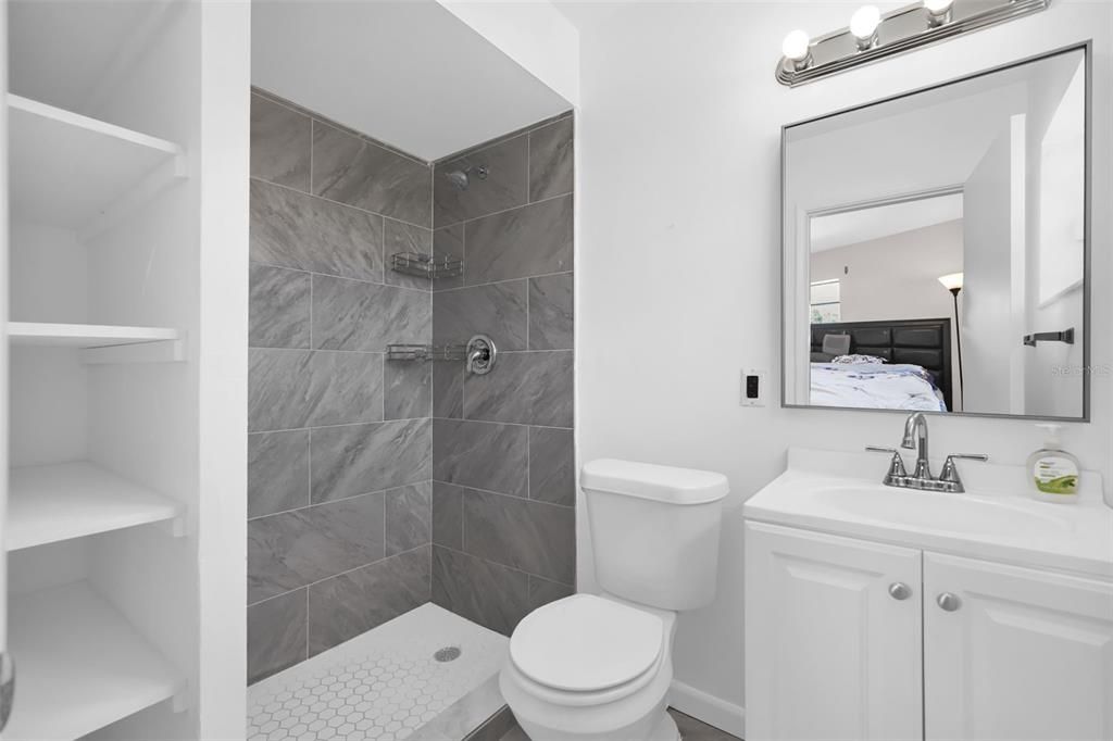 En Venta: $289,000 (3 camas, 2 baños, 1372 Pies cuadrados)