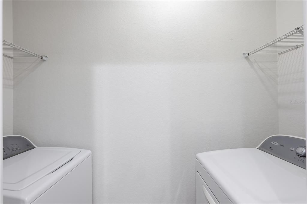 For Sale: $420,000 (3 beds, 2 baths, 1408 Square Feet)
