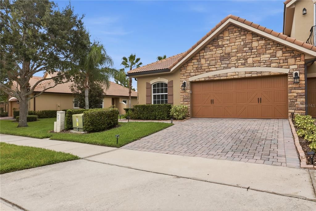 For Sale: $420,000 (3 beds, 2 baths, 1408 Square Feet)