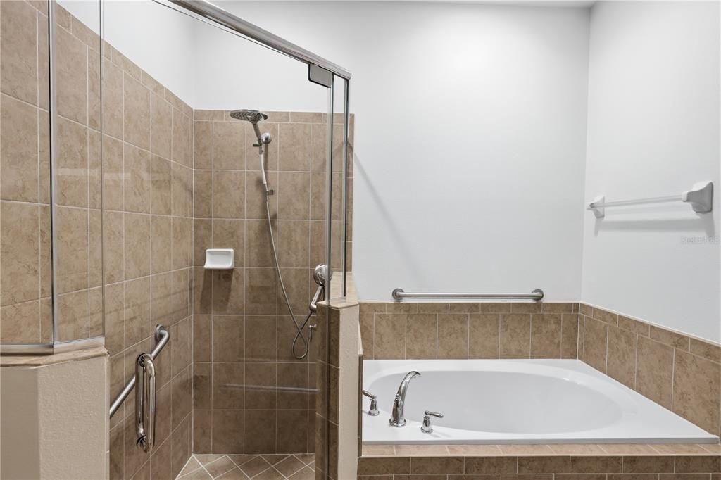 For Sale: $420,000 (3 beds, 2 baths, 1408 Square Feet)