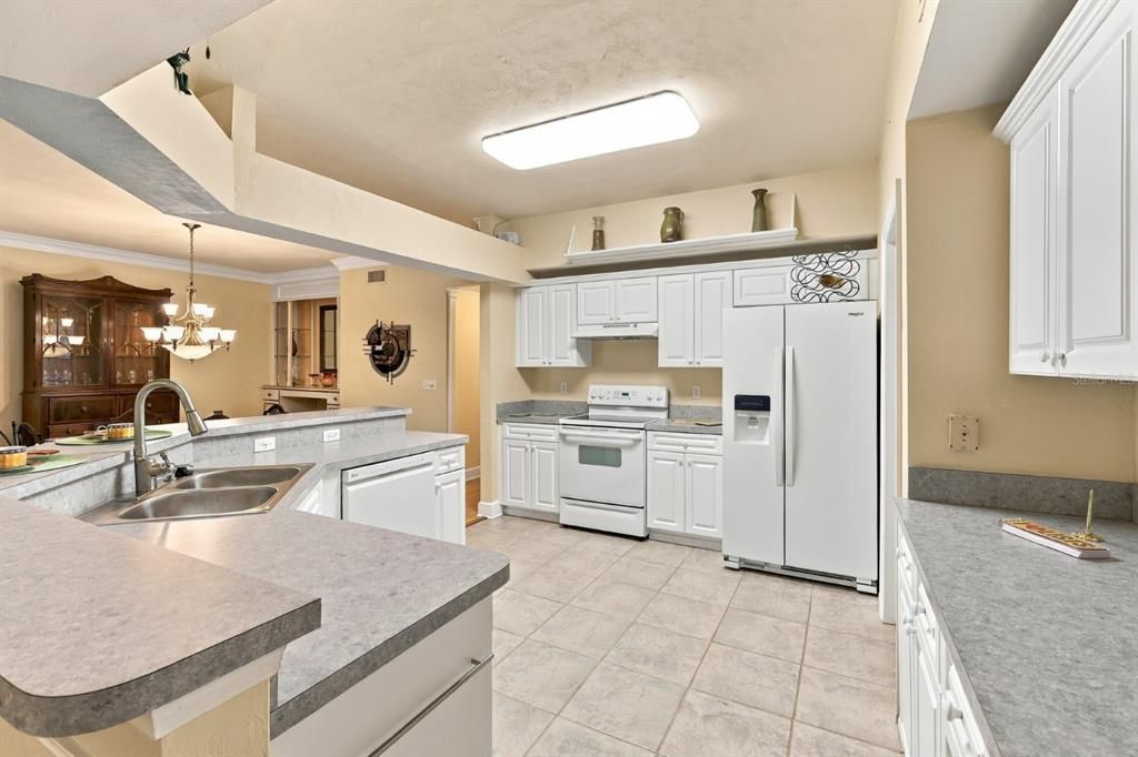 For Sale: $334,000 (3 beds, 2 baths, 1775 Square Feet)