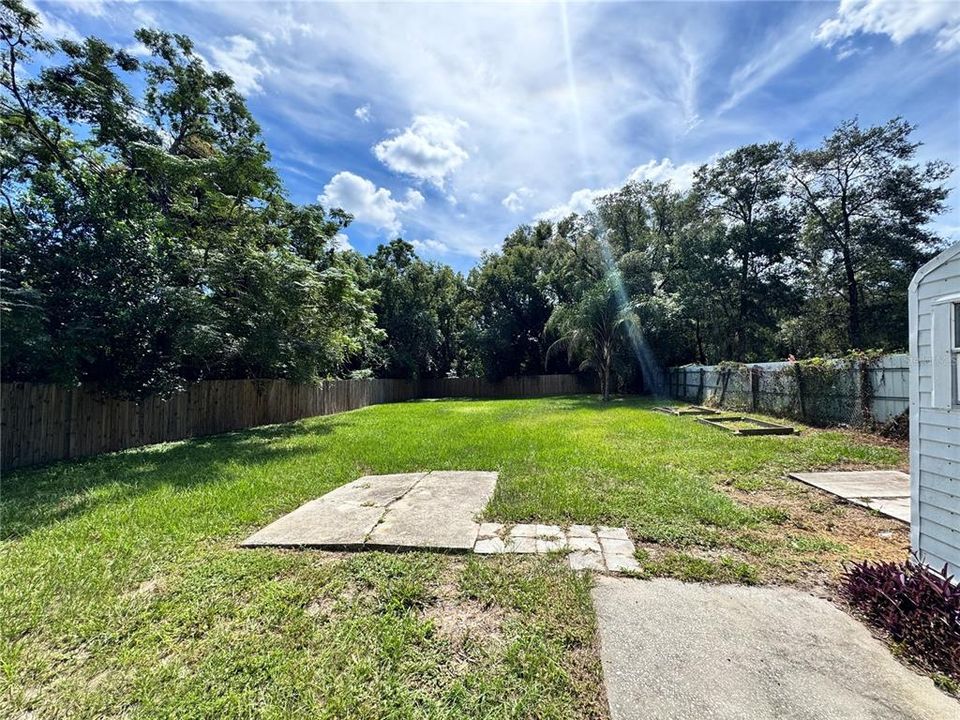 For Rent: $1,700 (3 beds, 2 baths, 1978 Square Feet)