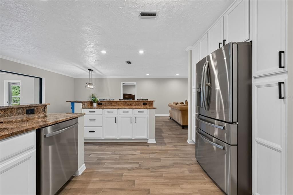 For Sale: $699,000 (3 beds, 2 baths, 2395 Square Feet)