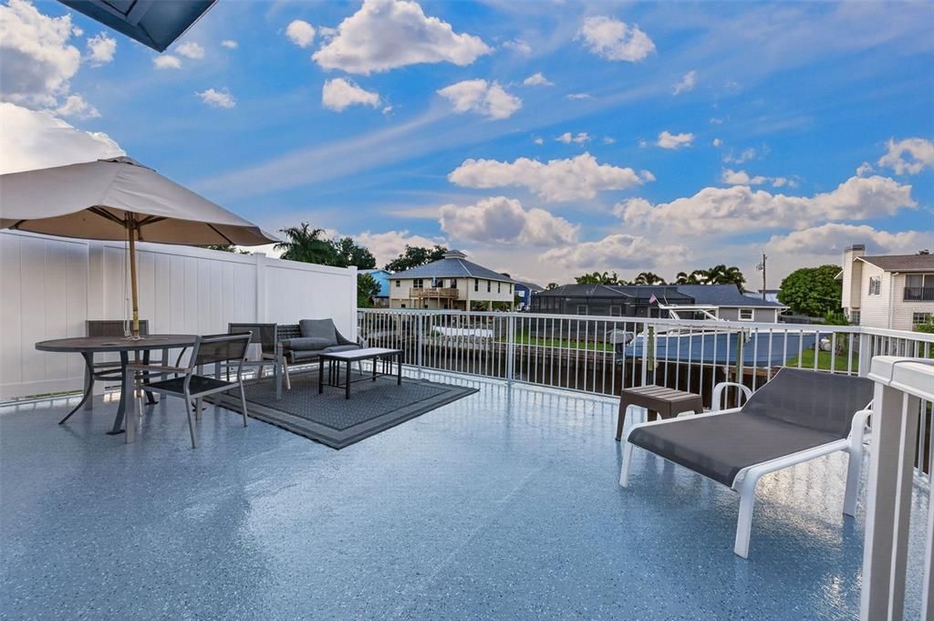 For Sale: $699,000 (3 beds, 2 baths, 2395 Square Feet)