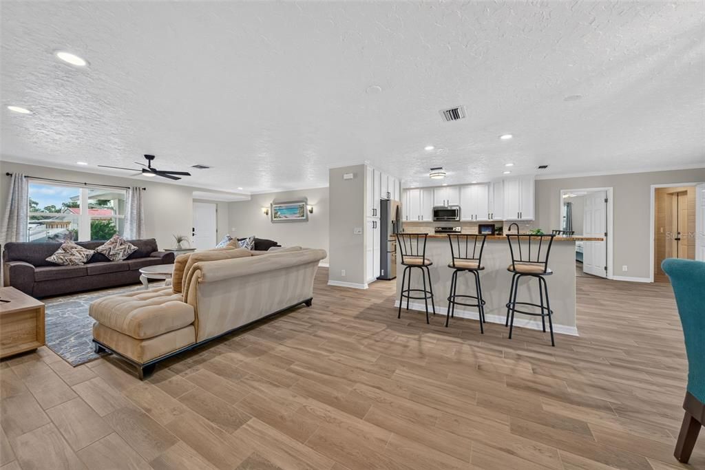 For Sale: $699,000 (3 beds, 2 baths, 2395 Square Feet)