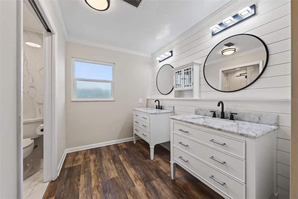 For Sale: $699,000 (3 beds, 2 baths, 2395 Square Feet)