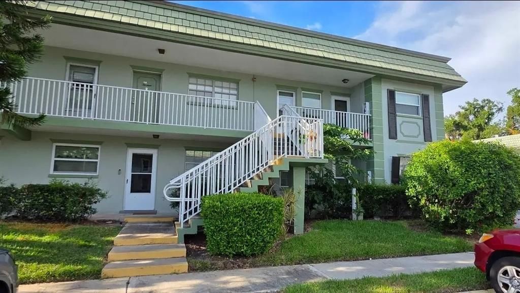 For Rent: $1,500 (2 beds, 2 baths, 855 Square Feet)