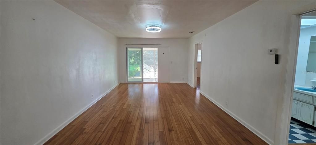 For Rent: $1,500 (2 beds, 2 baths, 855 Square Feet)