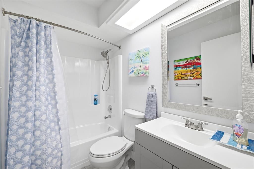 For Sale: $485,000 (2 beds, 2 baths, 1248 Square Feet)