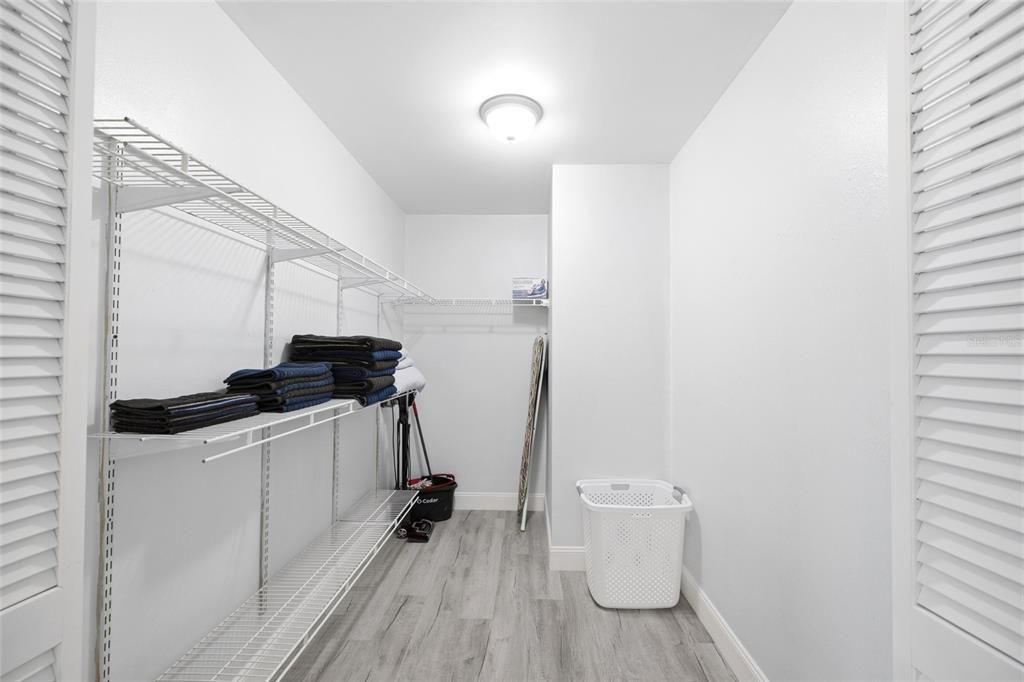 For Sale: $485,000 (2 beds, 2 baths, 1248 Square Feet)
