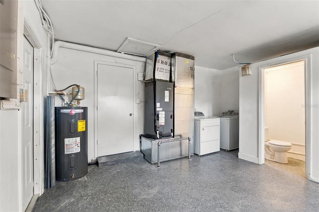 На продажу: $549,999 (3 спален, 2 ванн, 1684 Квадратных фут)