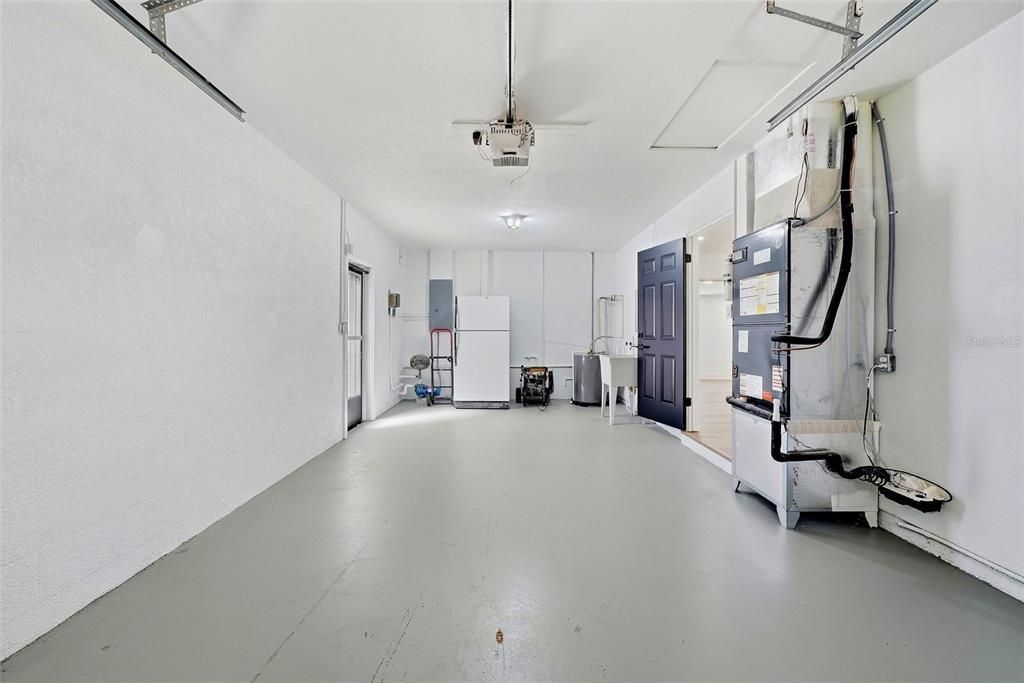 Activo con contrato: $425,000 (2 camas, 2 baños, 1209 Pies cuadrados)