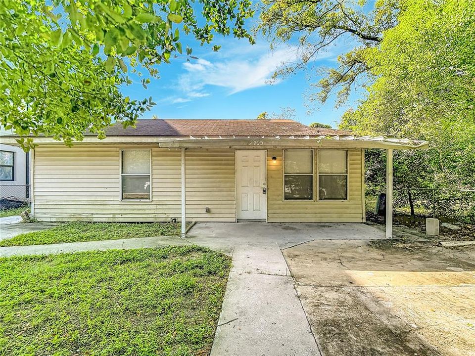 For Sale: $189,000 (3 beds, 1 baths, 896 Square Feet)