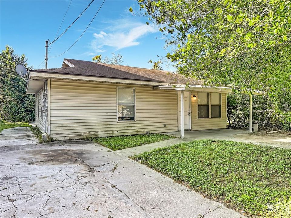 For Sale: $189,000 (3 beds, 1 baths, 896 Square Feet)