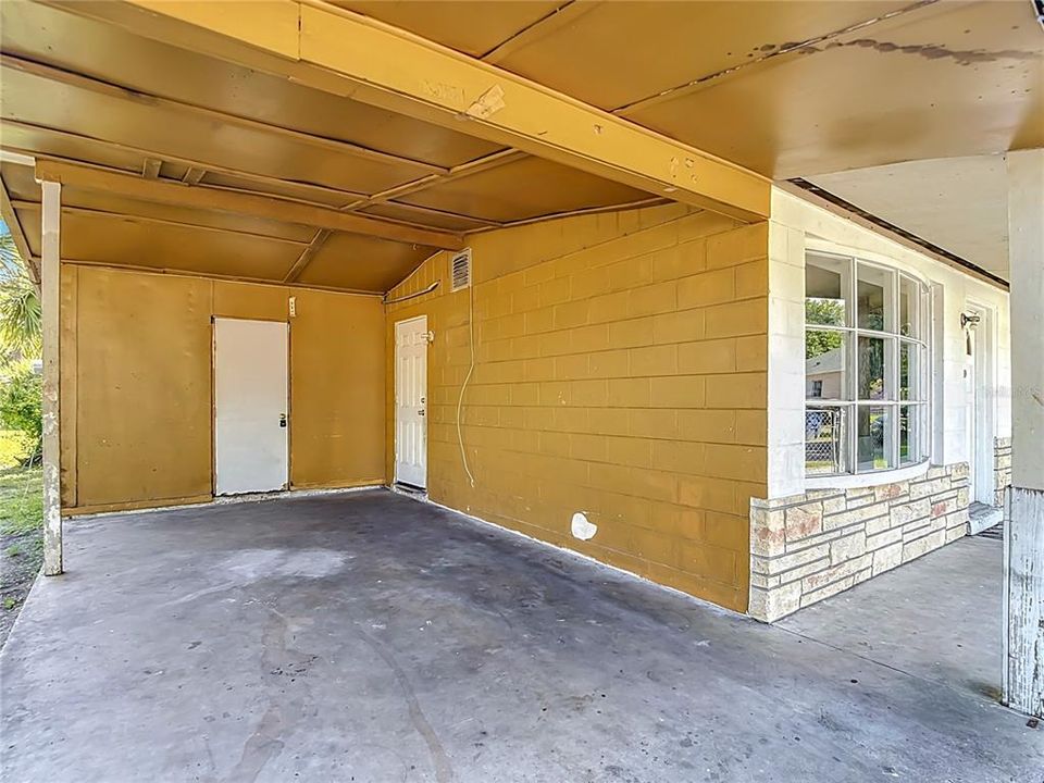 For Sale: $225,000 (4 beds, 1 baths, 1100 Square Feet)