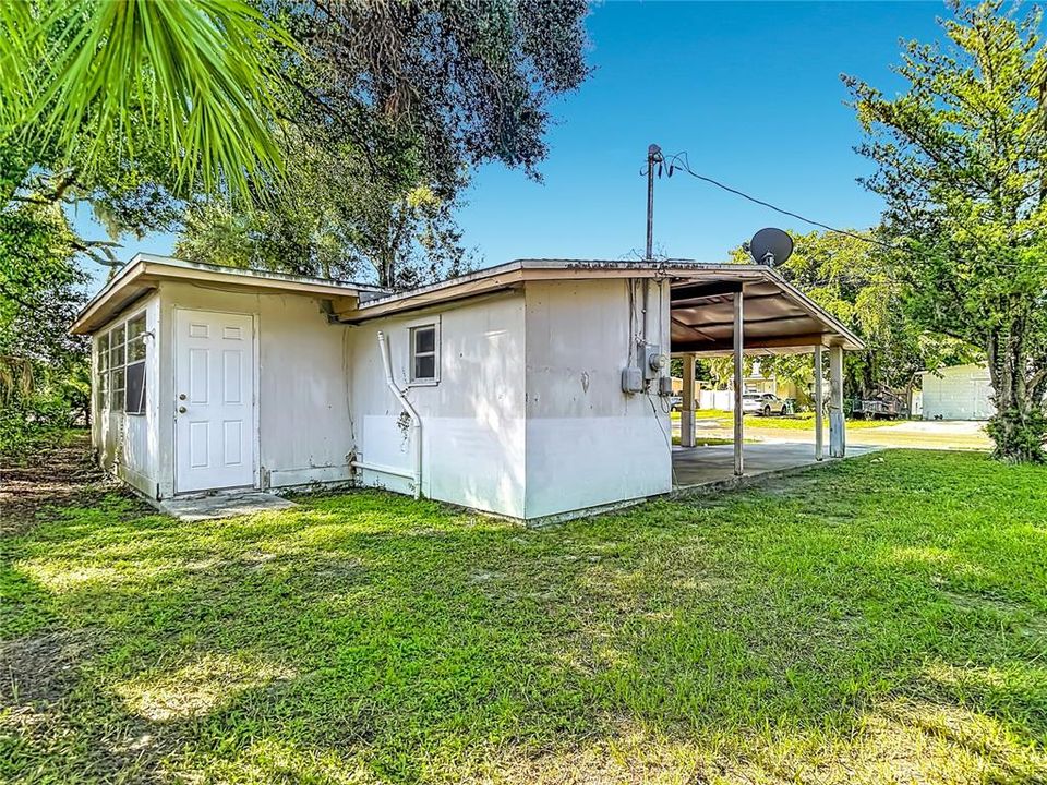 For Sale: $225,000 (4 beds, 1 baths, 1100 Square Feet)