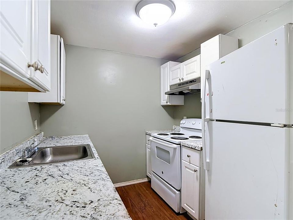 For Sale: $225,000 (4 beds, 1 baths, 1100 Square Feet)