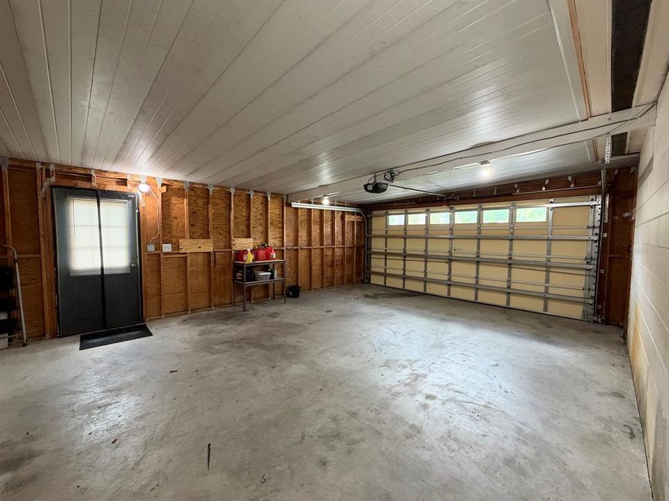 For Rent: $2,700 (4 beds, 2 baths, 1680 Square Feet)