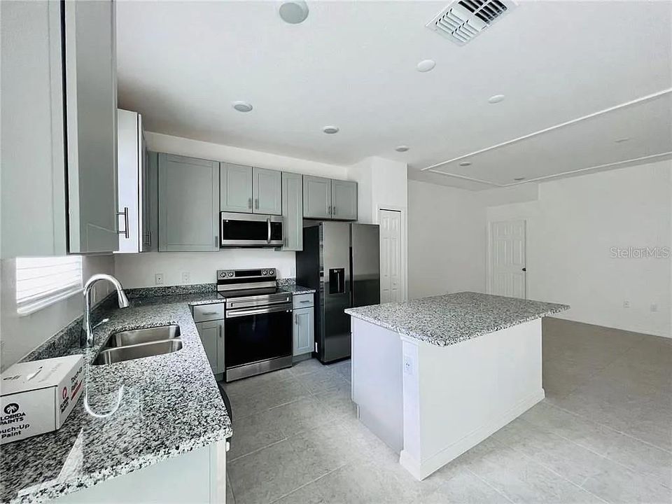 En Venta: $289,900 (3 camas, 2 baños, 1650 Pies cuadrados)