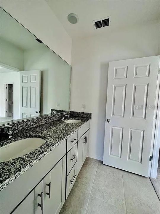 En Venta: $289,900 (3 camas, 2 baños, 1650 Pies cuadrados)