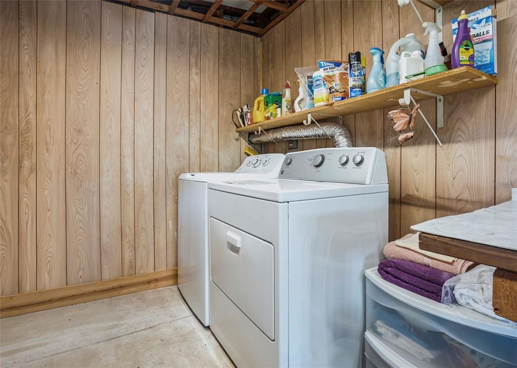На продажу: $129,000 (2 спален, 2 ванн, 822 Квадратных фут)