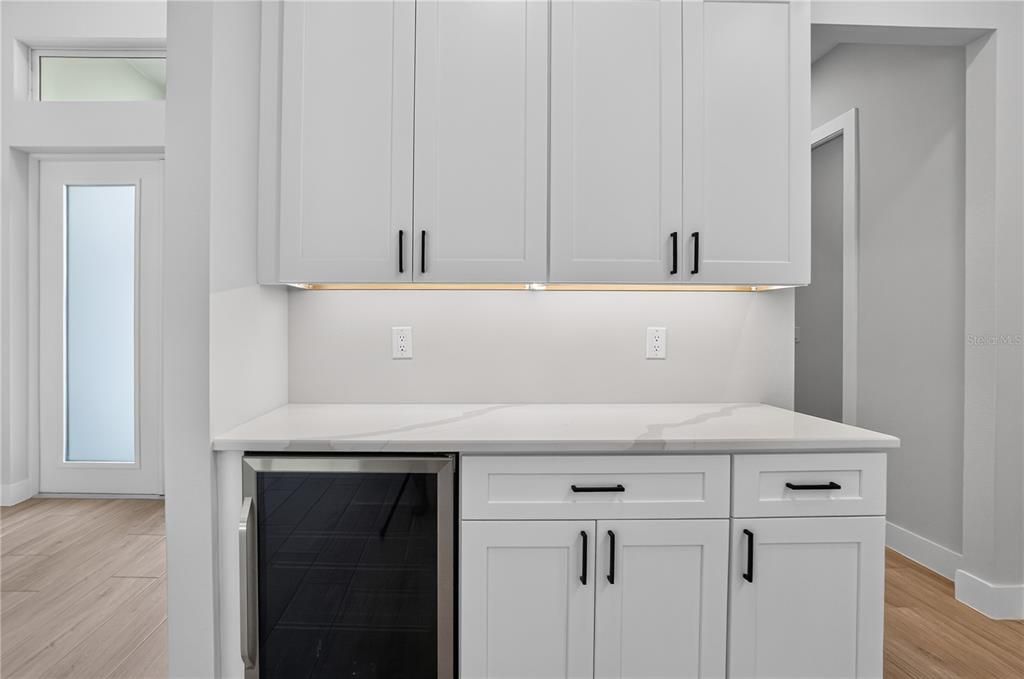 En Venta: $499,900 (4 camas, 2 baños, 1918 Pies cuadrados)
