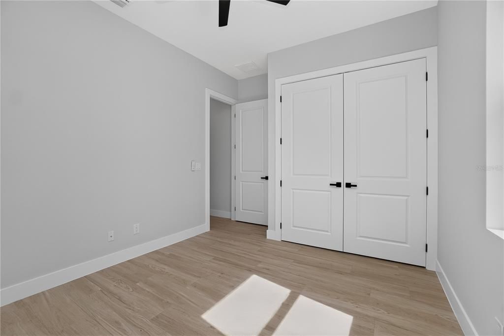 En Venta: $499,900 (4 camas, 2 baños, 1918 Pies cuadrados)