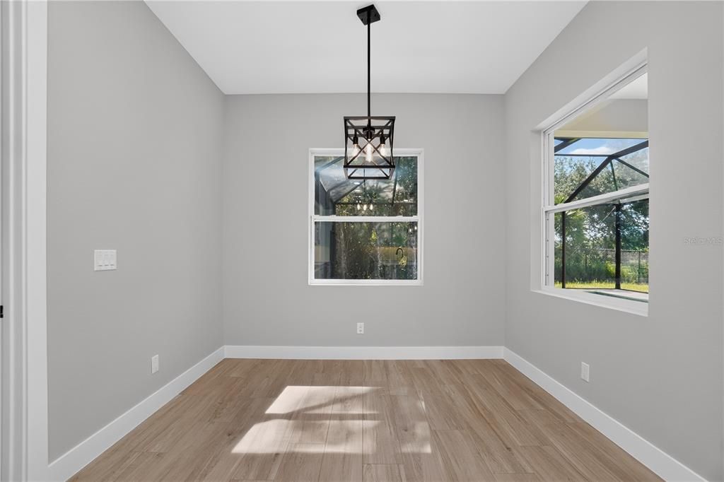 En Venta: $499,900 (4 camas, 2 baños, 1918 Pies cuadrados)