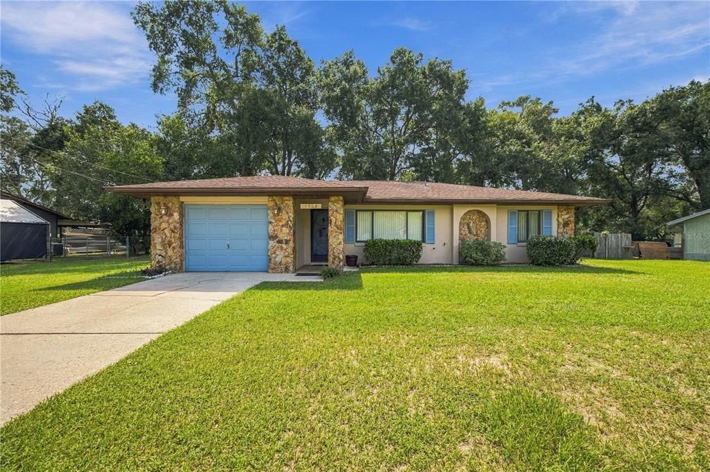 For Sale: $239,900 (3 beds, 2 baths, 1280 Square Feet)