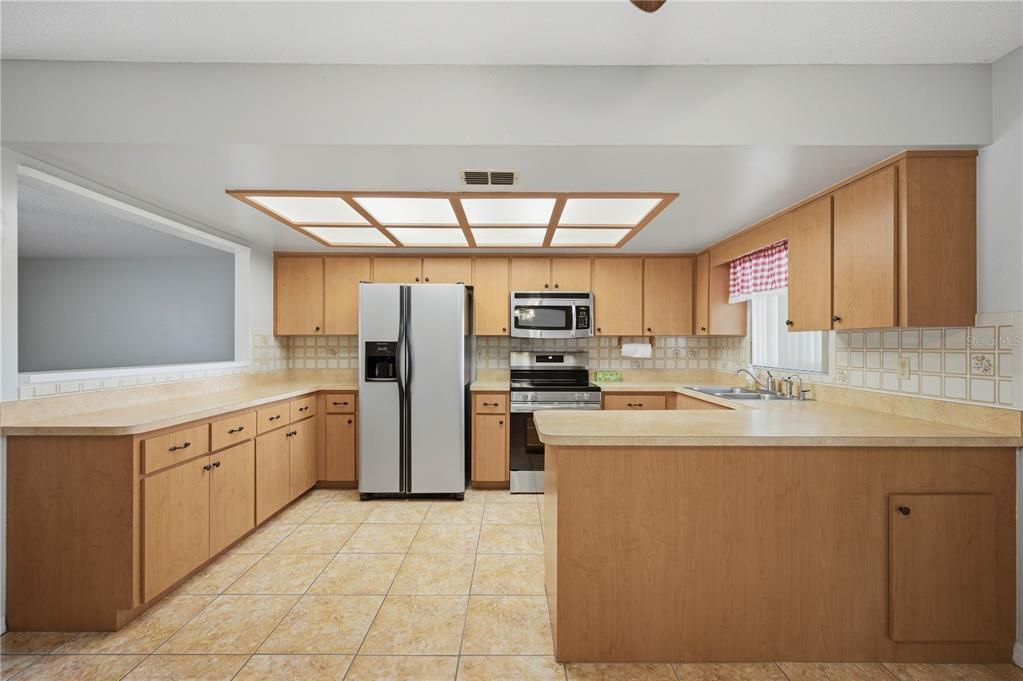 For Sale: $239,900 (3 beds, 2 baths, 1280 Square Feet)