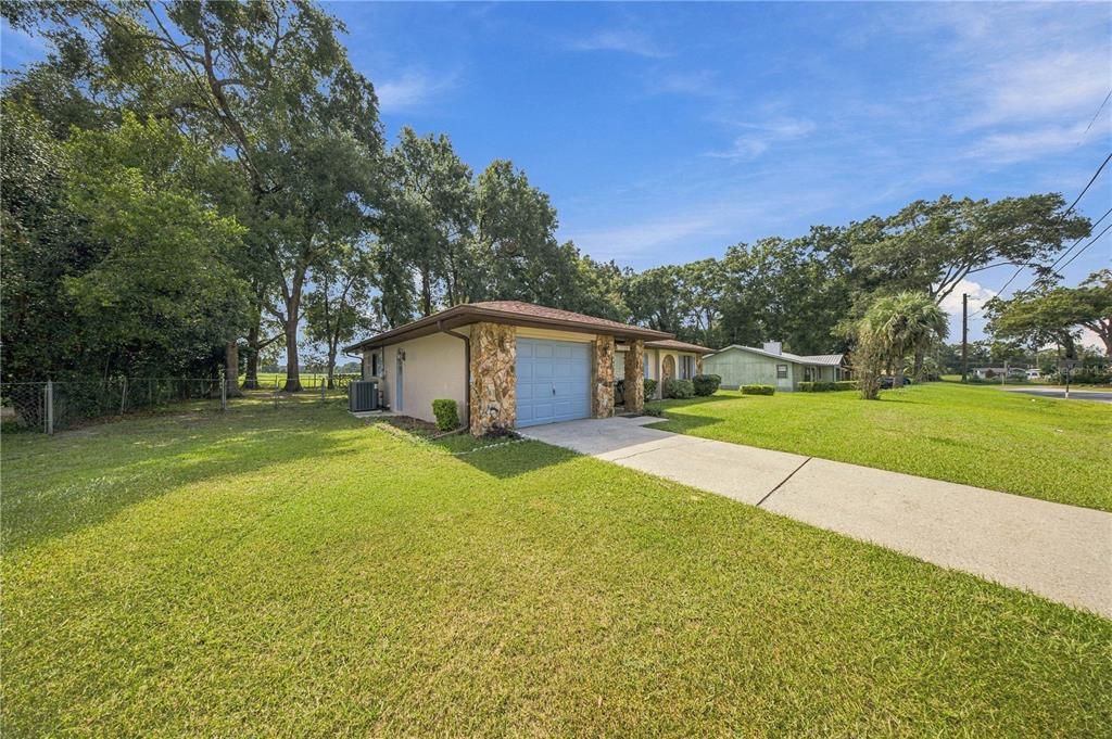 For Sale: $239,900 (3 beds, 2 baths, 1280 Square Feet)