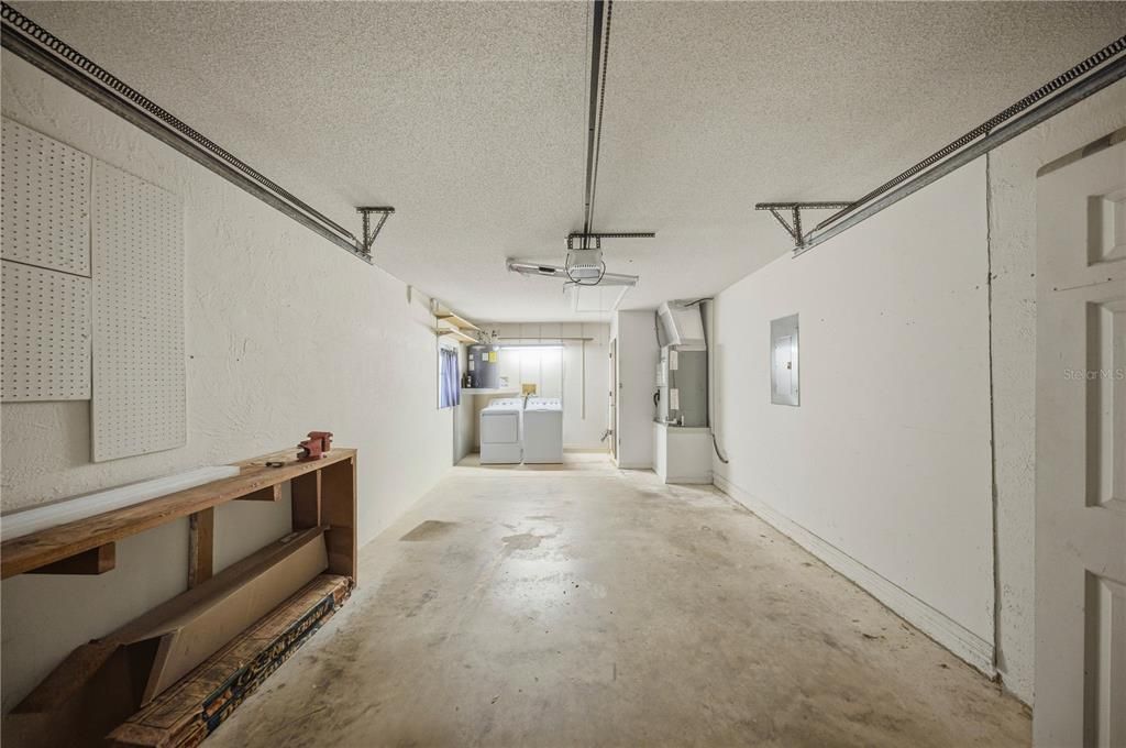 For Sale: $239,900 (3 beds, 2 baths, 1280 Square Feet)